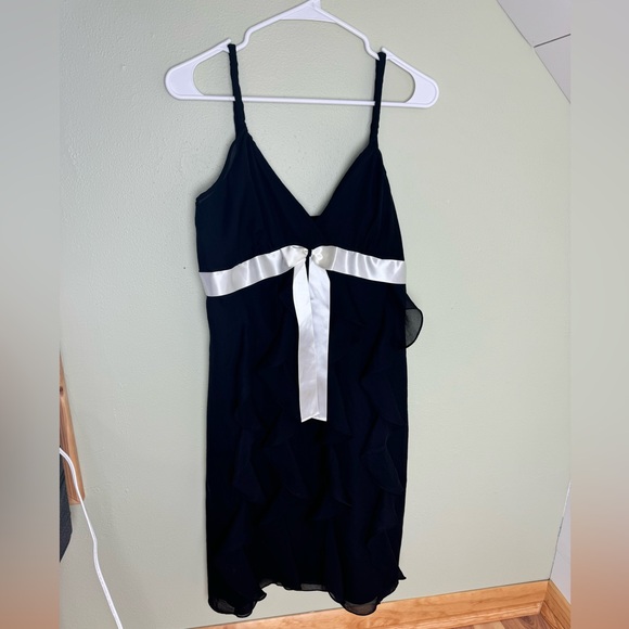 Vintage Y2K Clues Collection Paris Ruffle Dress - Picture 5 of 6